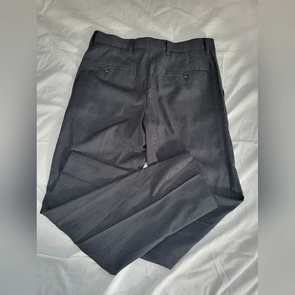 JF J. Ferrar black small check 2 piece slim fit suit pant and jacket 36R
